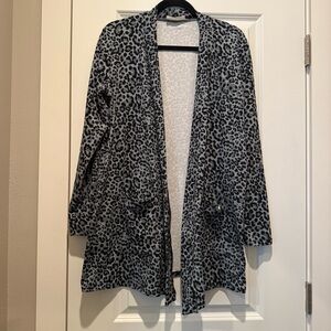 Zenana Women’s Size Medium M Leopard Print Open Cardigan With Pockets